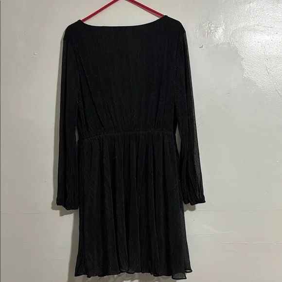 NWT Black Glitter Plissé Mini Dress V-Neck Long Sleeve Metallic Sparkle large - Picture 10 of 13